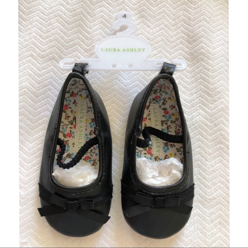 Black Baby Dress Shoes (fake leather) - size 4 - new with tags